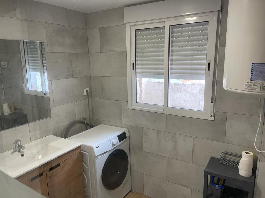 Bel Appartement Roses Plage Exteriör bild